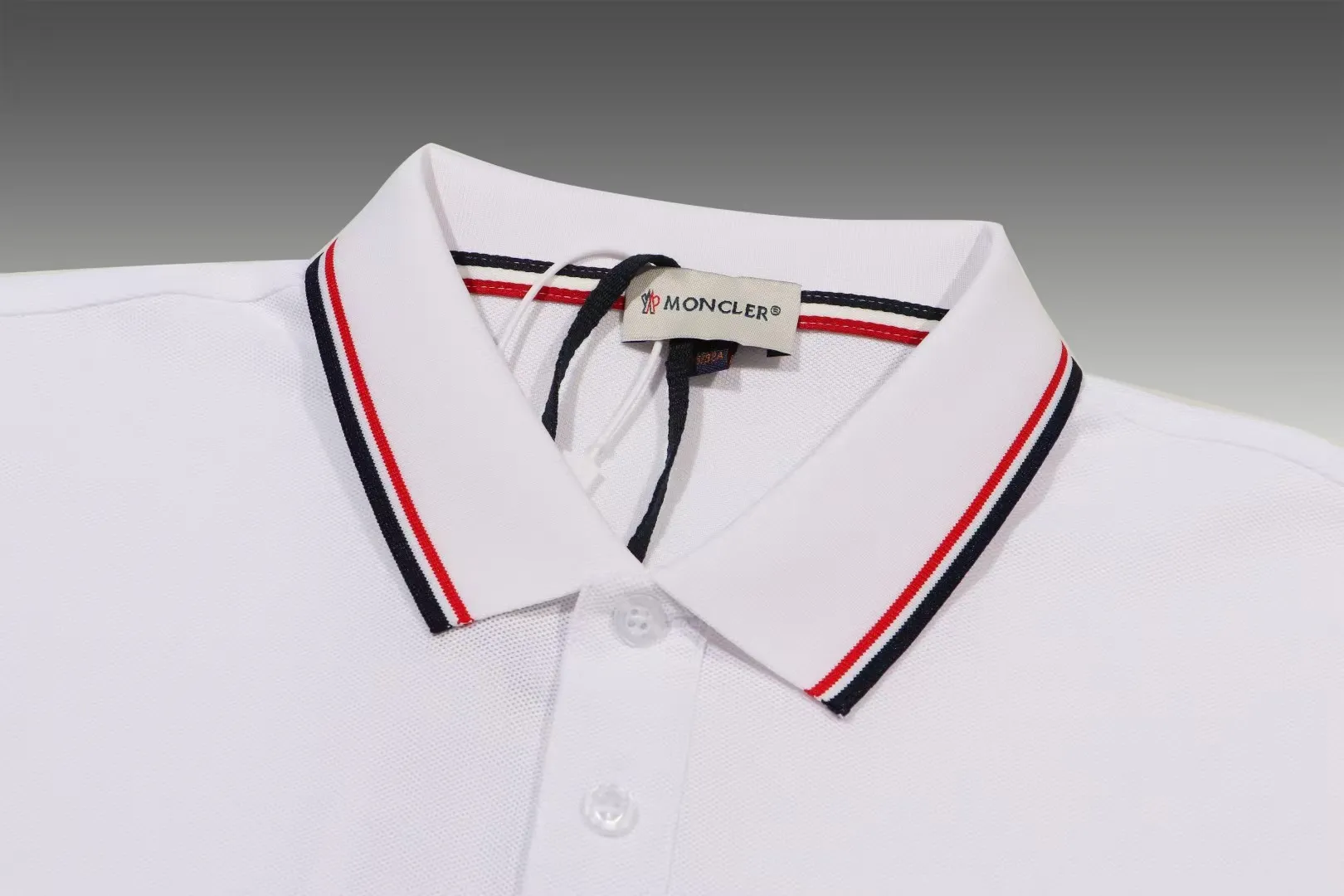 MONCLER~ 2026 New Arrival Quality POLO ， Breathable ， ， ， Quality。 ！ ， ！ LOGO Quality ：Black，White，Gray，Royal Blue Sizes：M~L~XL~2XL~3XL
